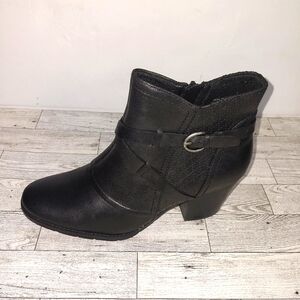 BareTraps Launa Ankle Boots Womens Size 10 M Black Buckle Booties Textile Uppers